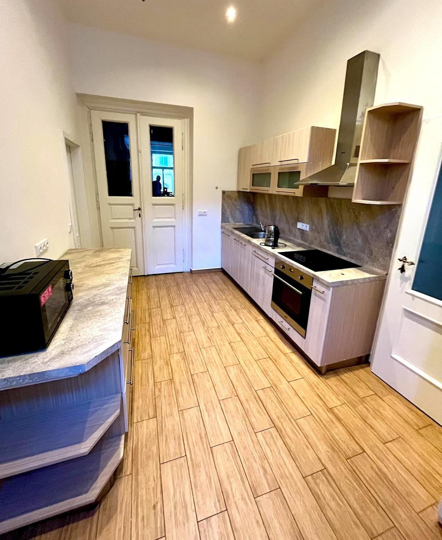 Valentine'S National Museum Apartments Prague Luaran gambar